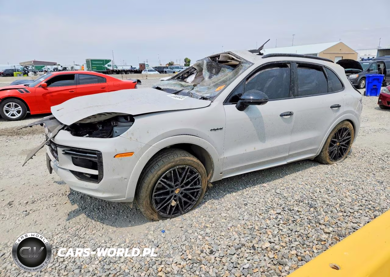 2024 Porsche Cayenne Turbo E-Hybrid – zdjęcie 1 z 13