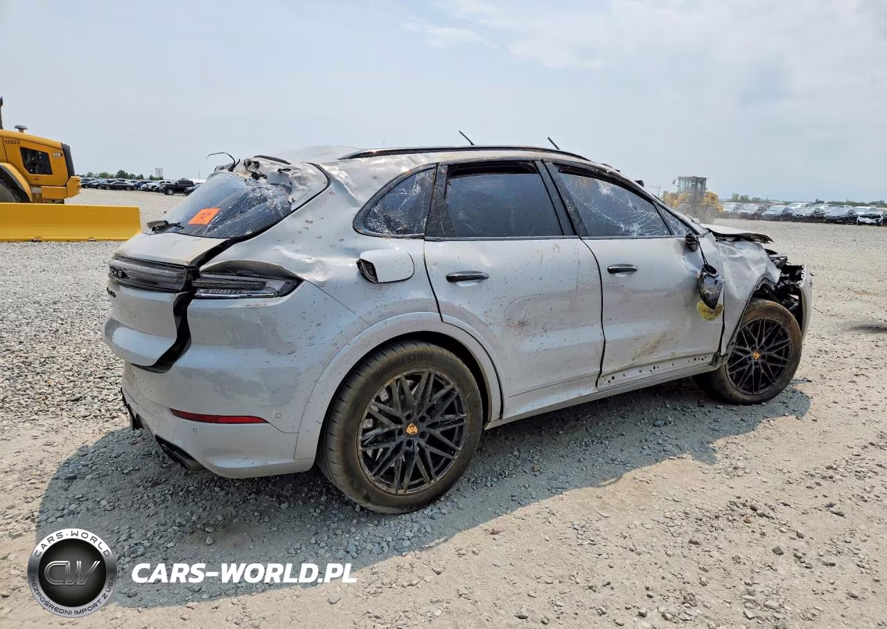 2024 Porsche Cayenne Turbo E-Hybrid VIN:WP1AM2AY8RDA48309 - 3