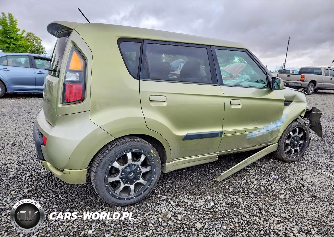2010 Kia Soul + VIN:KNDJT2A27A7107319 - 3