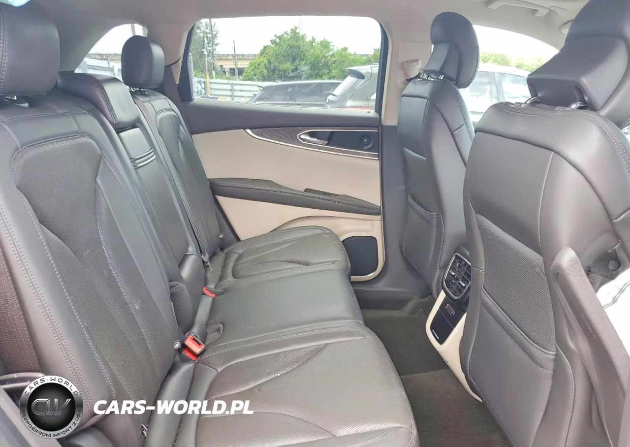 2019 Lincoln Nautilus Reserve VIN:2LMPJ6L91KBL35231 - 10