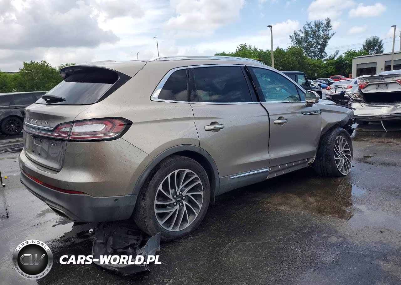 2019 Lincoln Nautilus Reserve VIN:2LMPJ6L91KBL35231 - 3