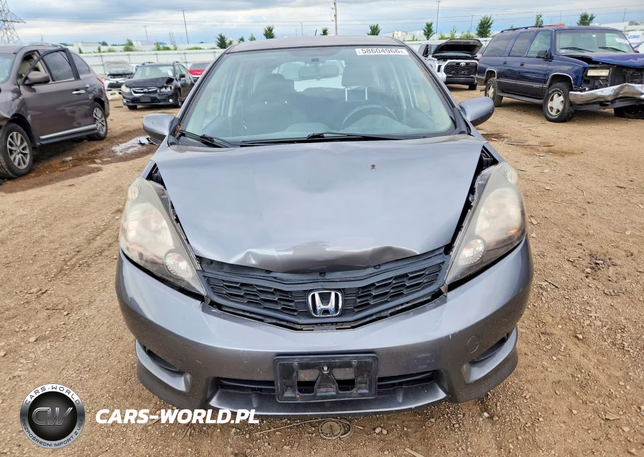 2013 Honda Fit Sport VIN:JHMGE8H53DC073431 - 5