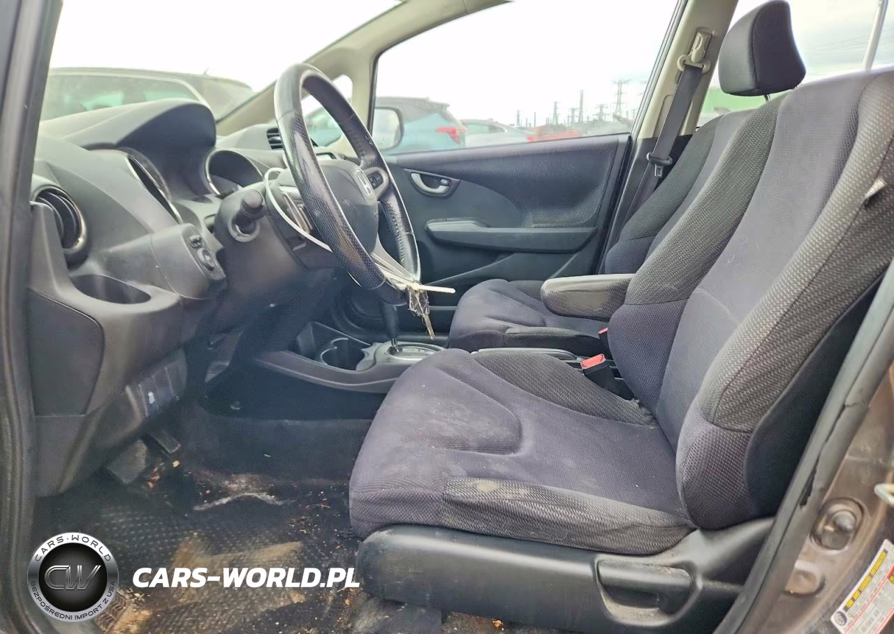 2013 Honda Fit Sport VIN:JHMGE8H53DC073431 - 7