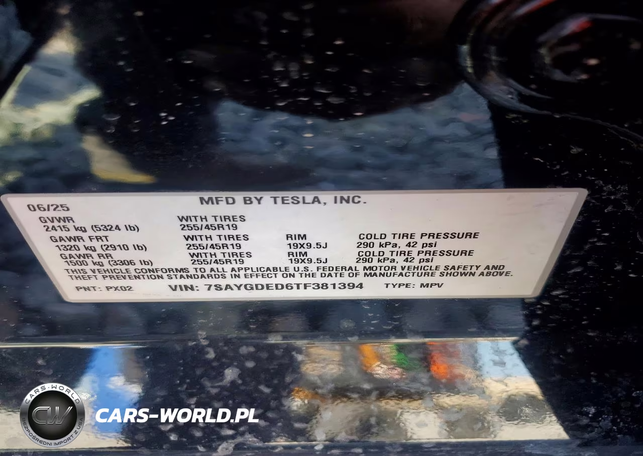 2026 Tesla Model Y VIN:7SAYGDED6TF381394 - 12