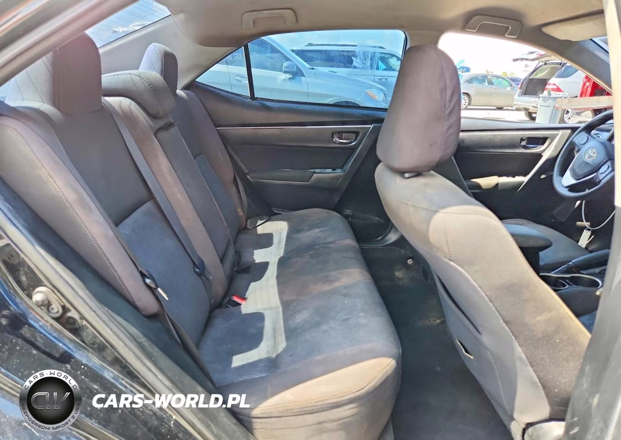 2018 Toyota Corolla Le VIN:5YFBURHE3JP802048 - 10