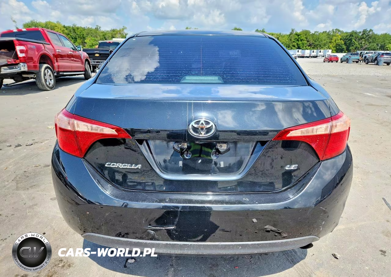 2018 Toyota Corolla Le VIN:5YFBURHE3JP802048 - 6