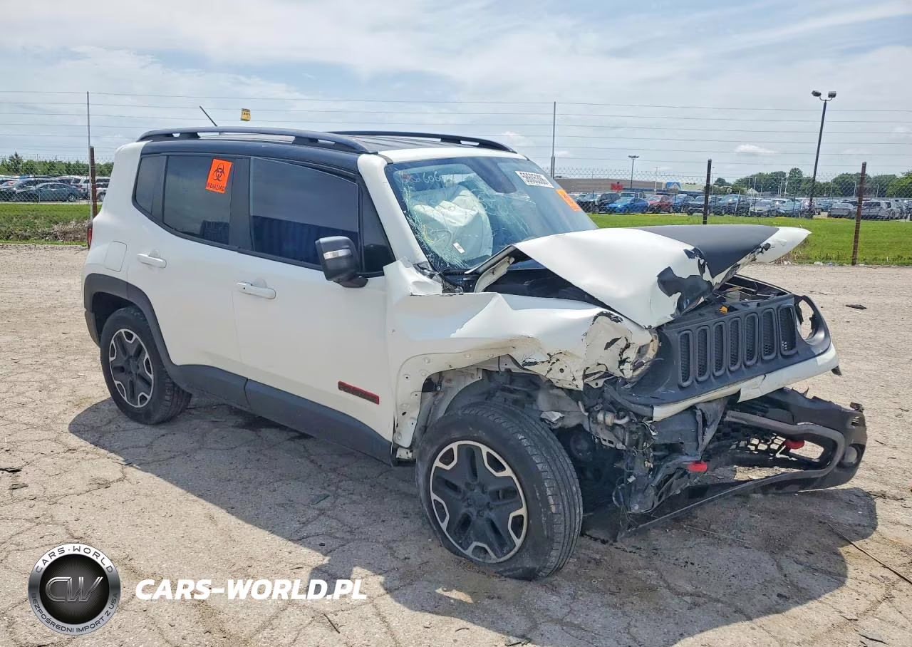 2015 Jeep Renegade Trailhawk VIN:ZACCJBCTXFPB27563 - 4