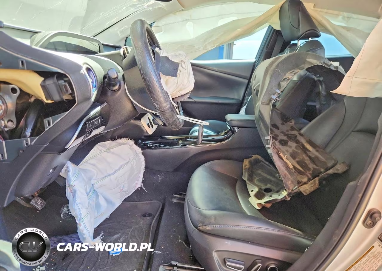 2018 Toyota Prius Four Touring VIN:JTDKARFU5J3551271 - 7
