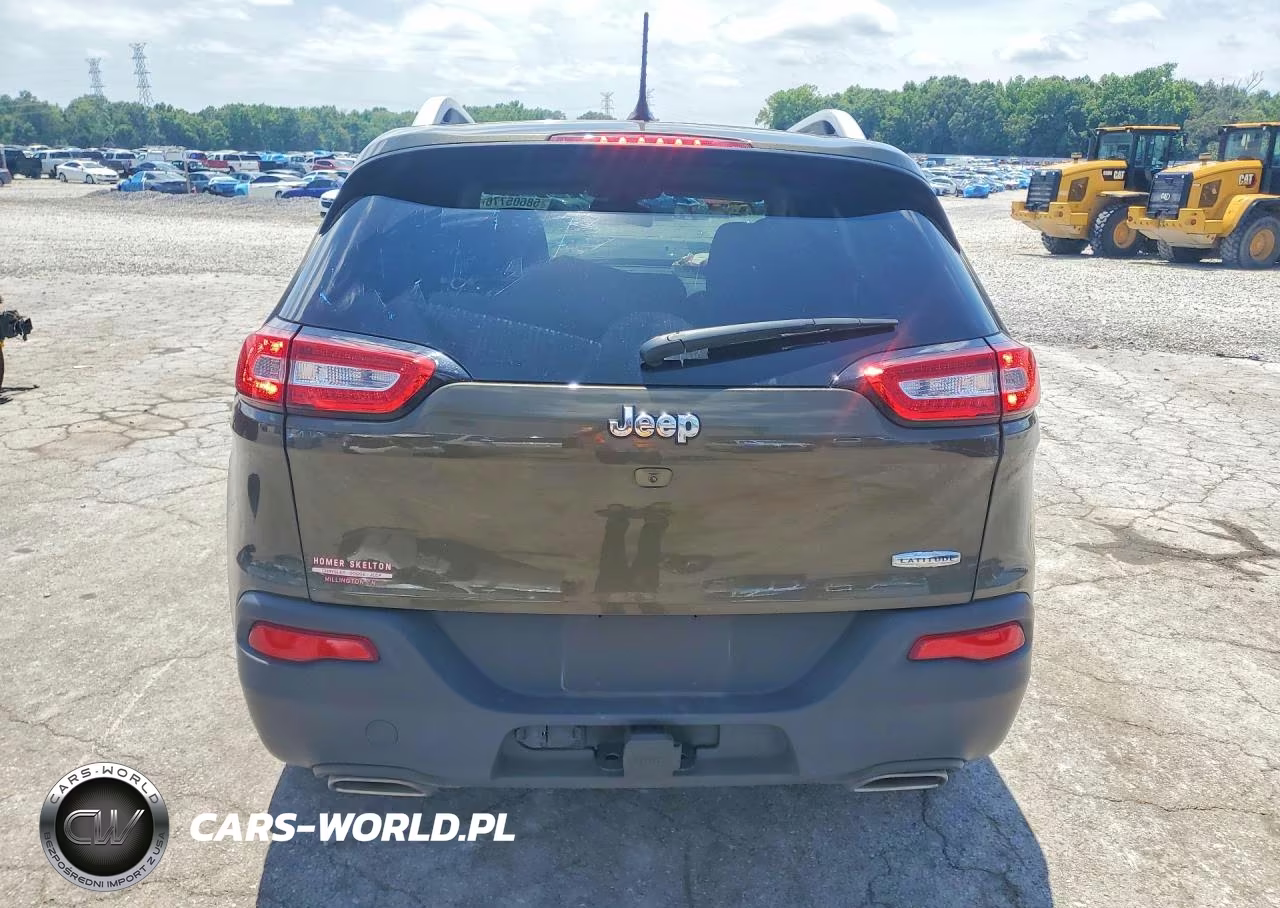 2015 Jeep Cherokee Latitude VIN:1C4PJLCS6FW517075 - 6