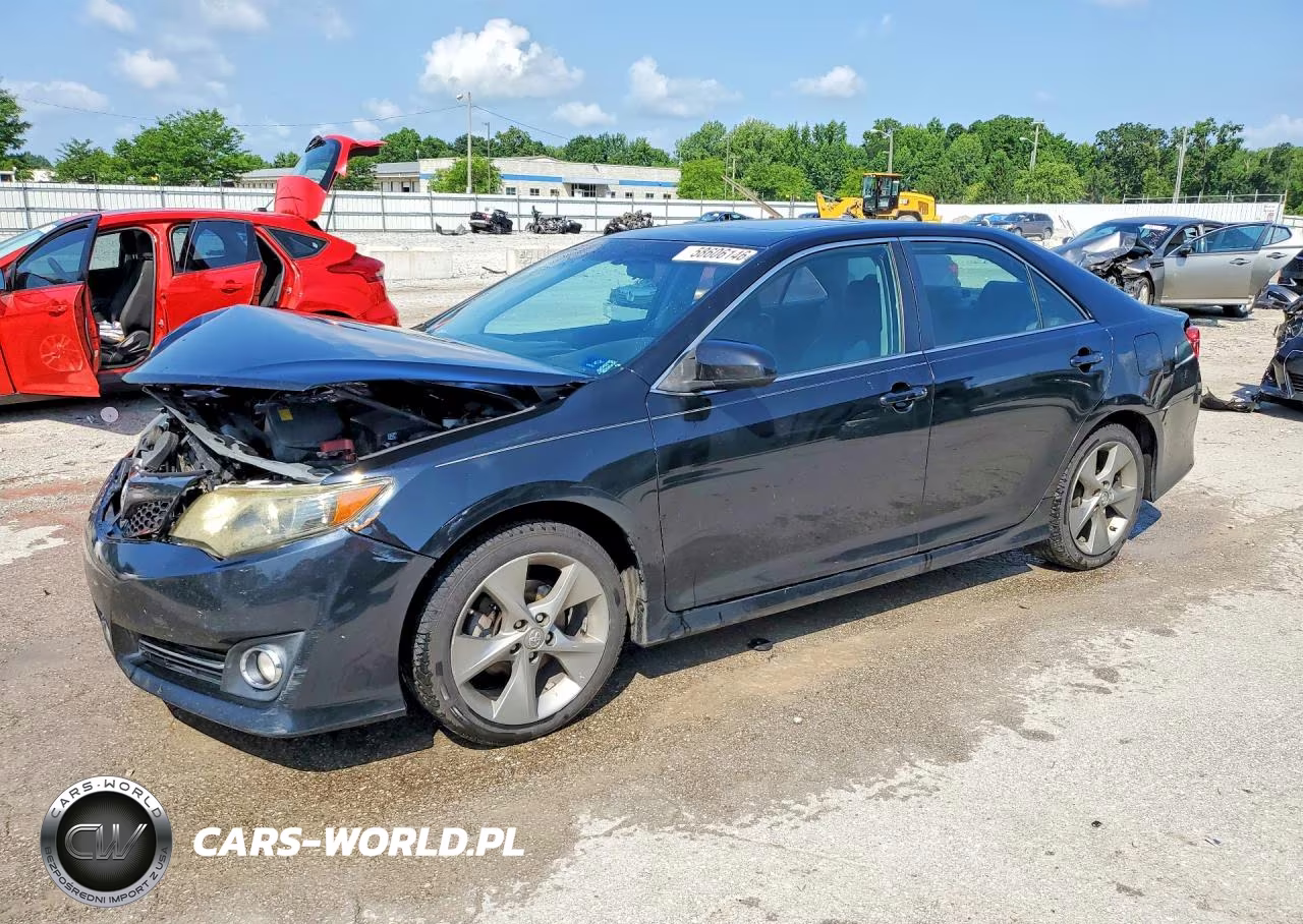 2012 Toyota Camry Se Sport Limited Edition – zdjęcie 1 z 12