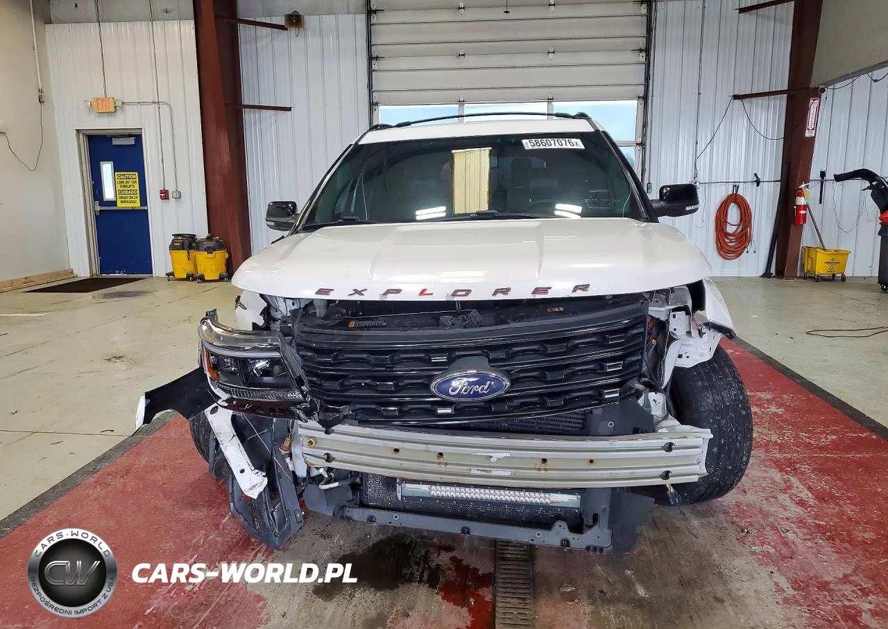 2017 Ford Explorer Sport VIN:1FM5K8GT6HGB42513 - 5