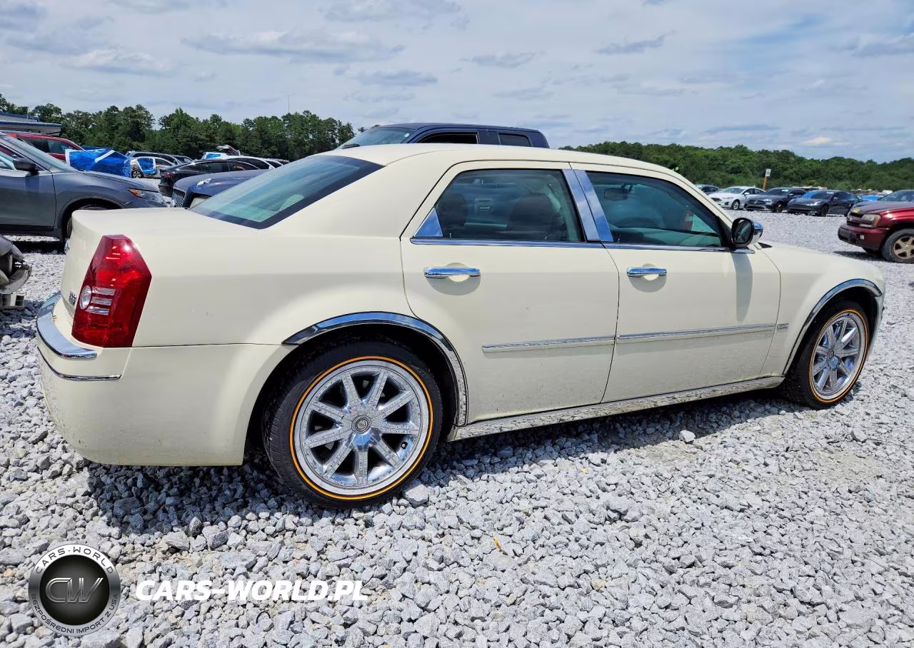 2010 Chrysler 300 Touring VIN:2C3CA5CV0AH158192 - 3