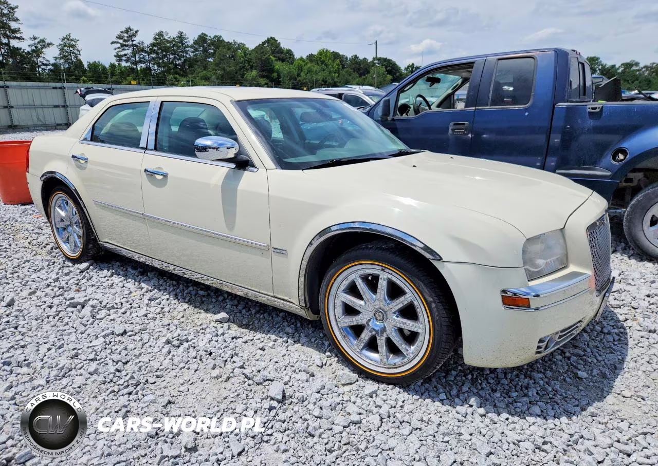 2010 Chrysler 300 Touring VIN:2C3CA5CV0AH158192 - 4