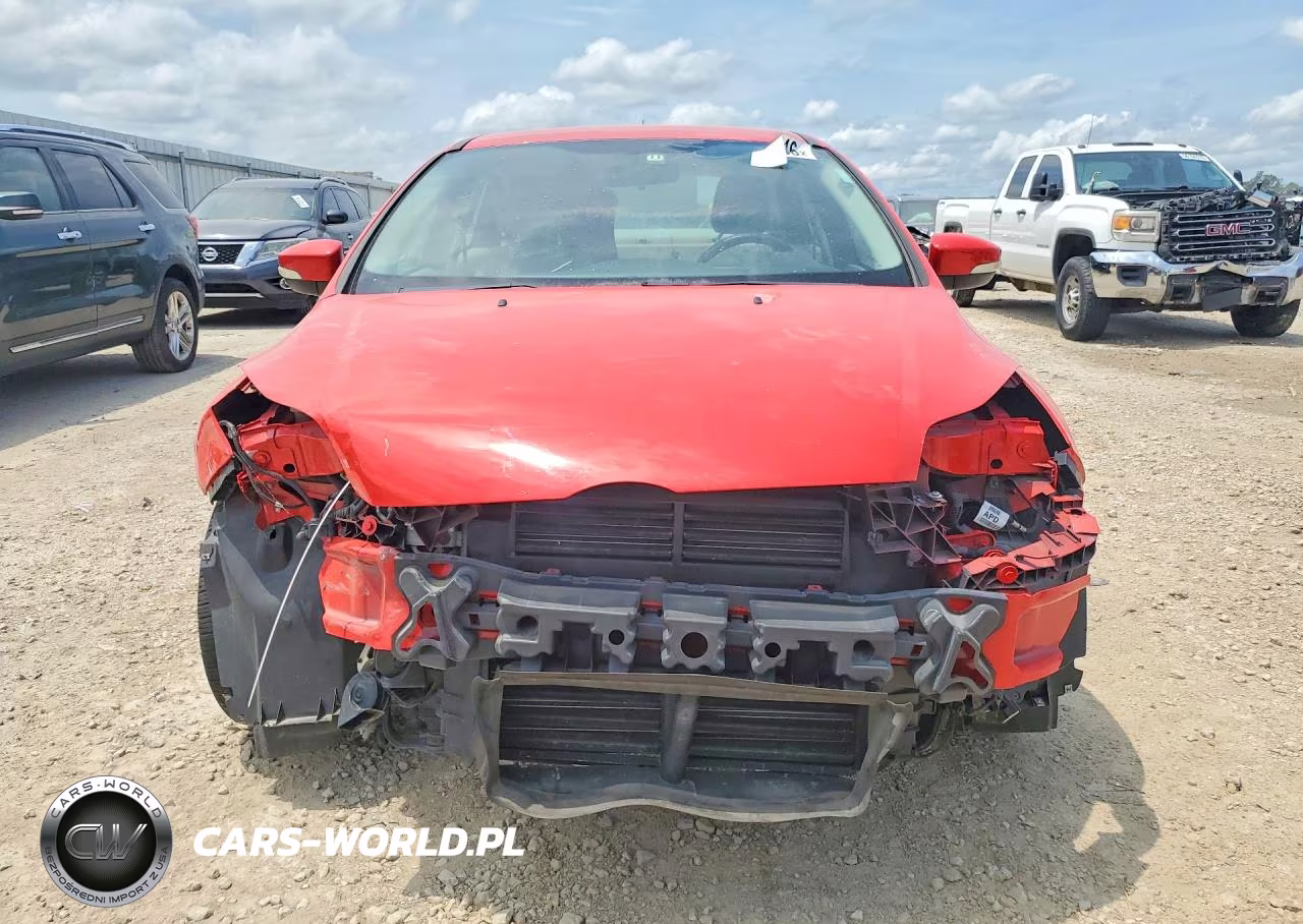 2012 Ford Focus Se VIN:1FAHP3F28CL278775 - 5
