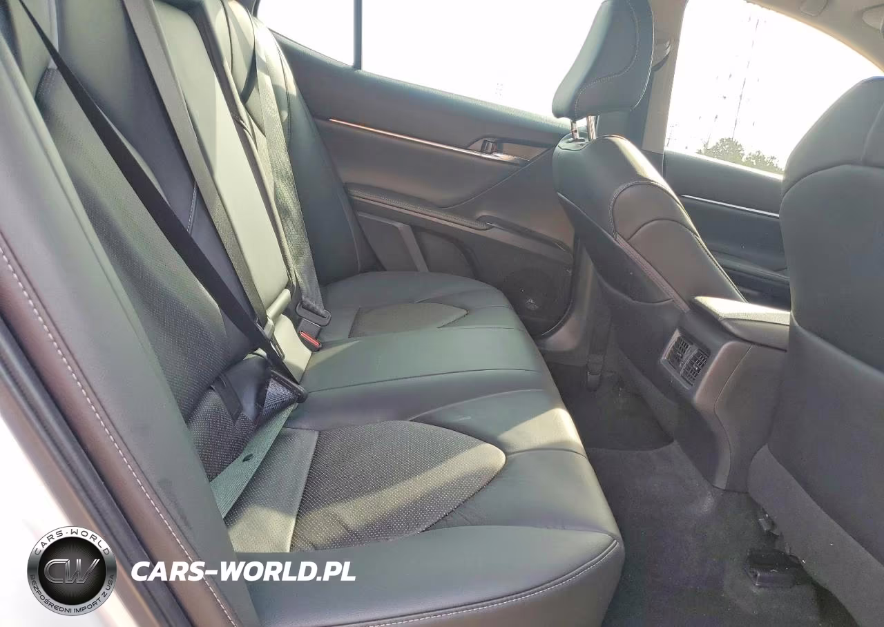 2020 Toyota Camry Xse VIN:4T1K61AK6LU316069 - 10