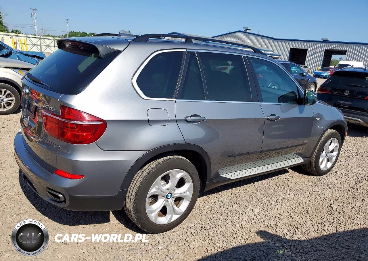 2012 BMW X5 xDrive50I VIN:5UXZV8C55CL424435 - 3