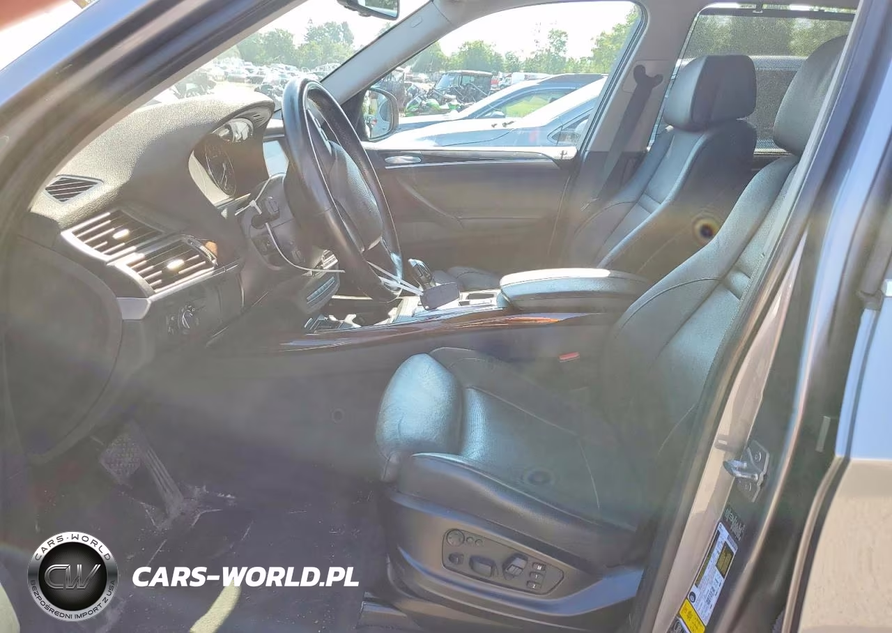 2012 BMW X5 xDrive50I VIN:5UXZV8C55CL424435 - 7