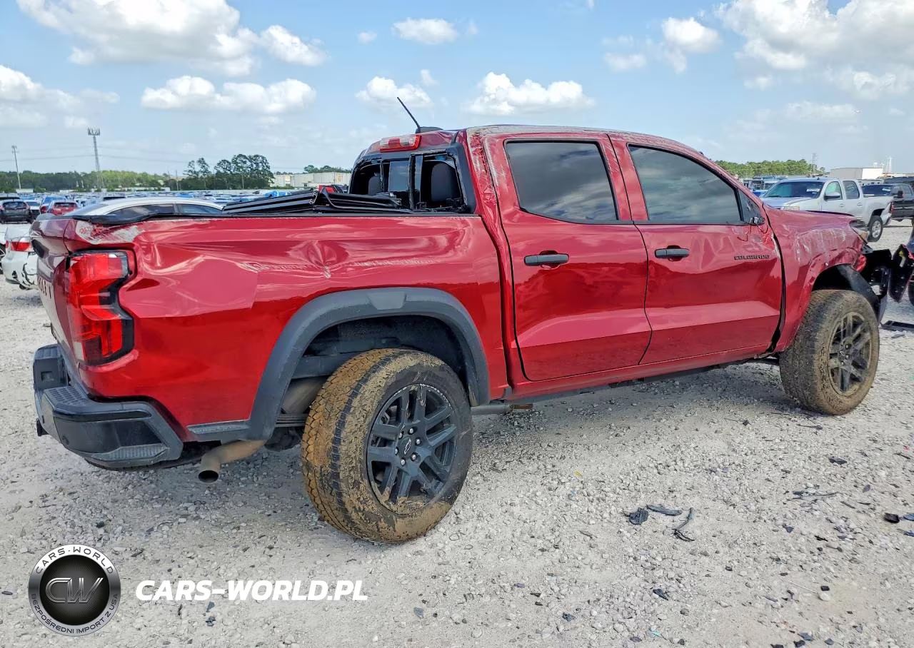 2024 Chevrolet Colorado Trail Boss VIN:1GCPTEEK8R1142035 - 3