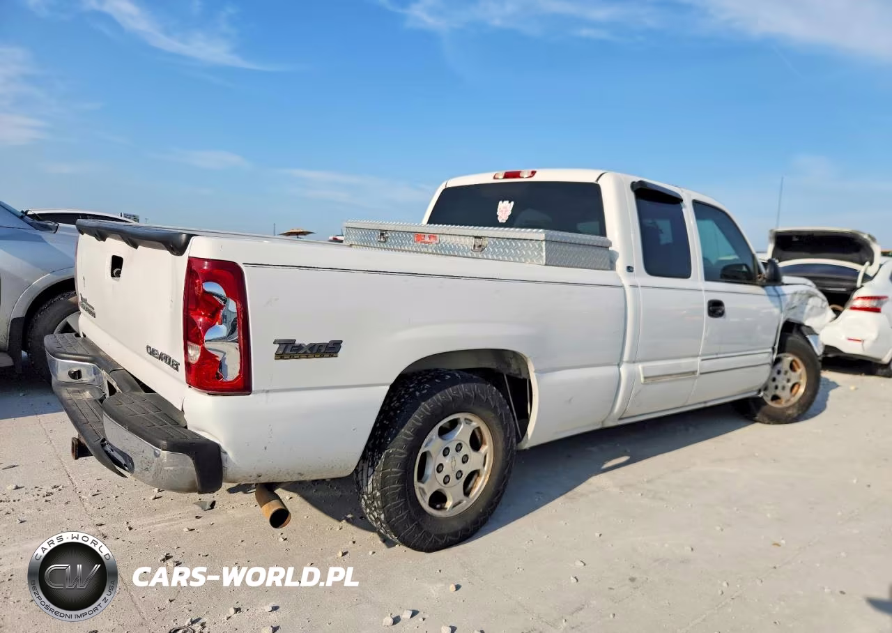 2003 Chevrolet Silverado C1500 VIN:2GCEC19T831231978 - 3