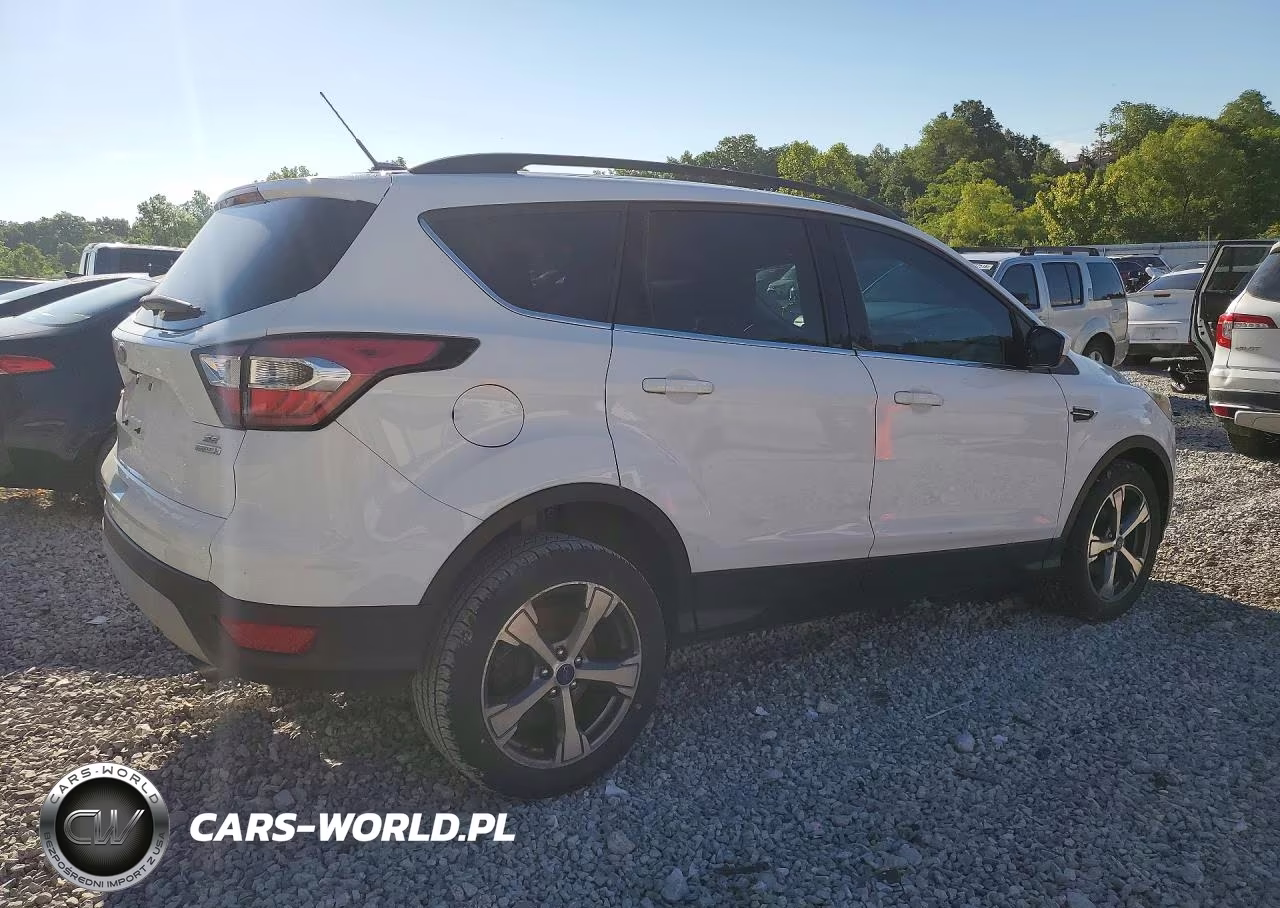 2017 Ford Escape Se VIN:1FMCU0GDXHUC21826 - 3