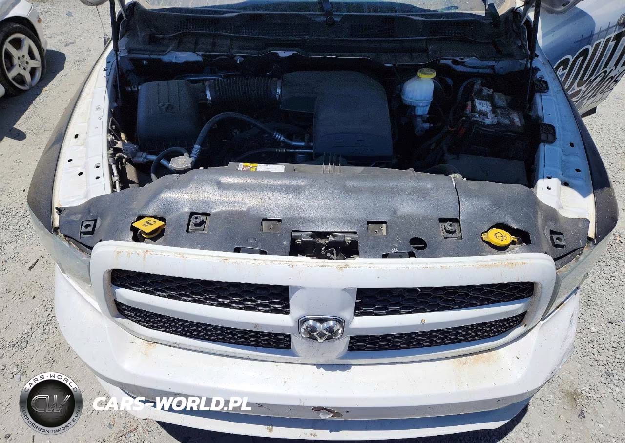 2019 Ram 1500 Classic Tradesman VIN:1C6RR7FG2KS631857 - 11