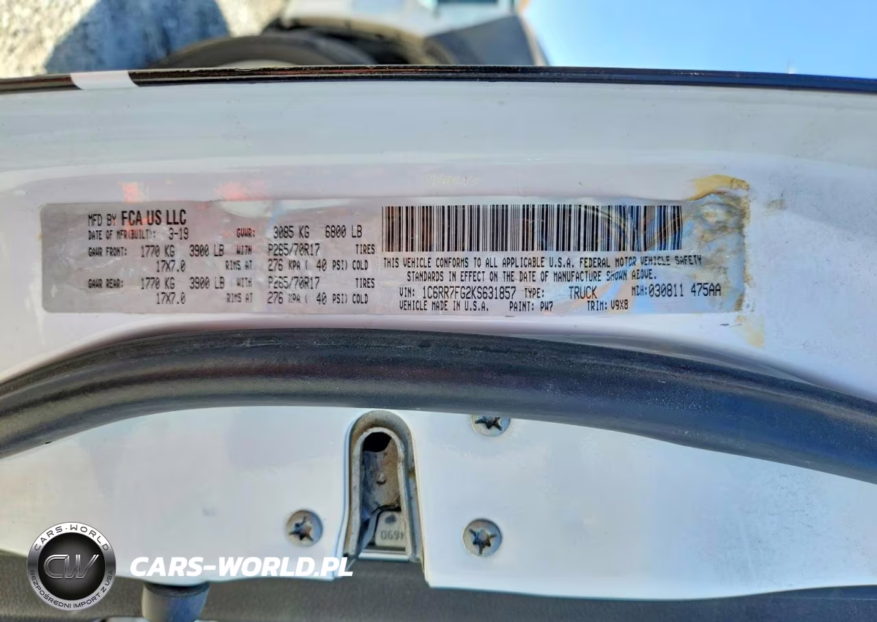 2019 Ram 1500 Classic Tradesman VIN:1C6RR7FG2KS631857 - 12
