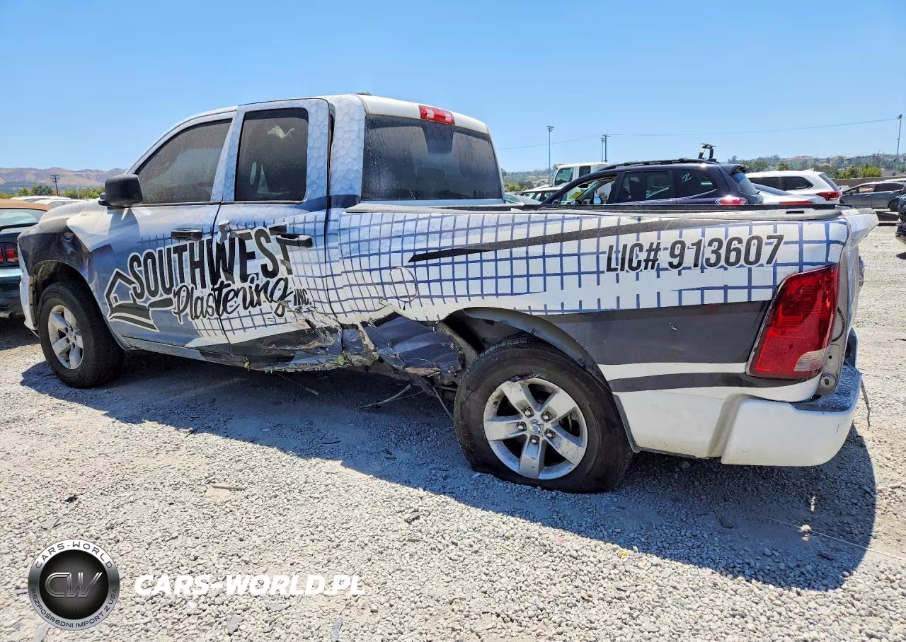2019 Ram 1500 Classic Tradesman VIN:1C6RR7FG2KS631857 - 2