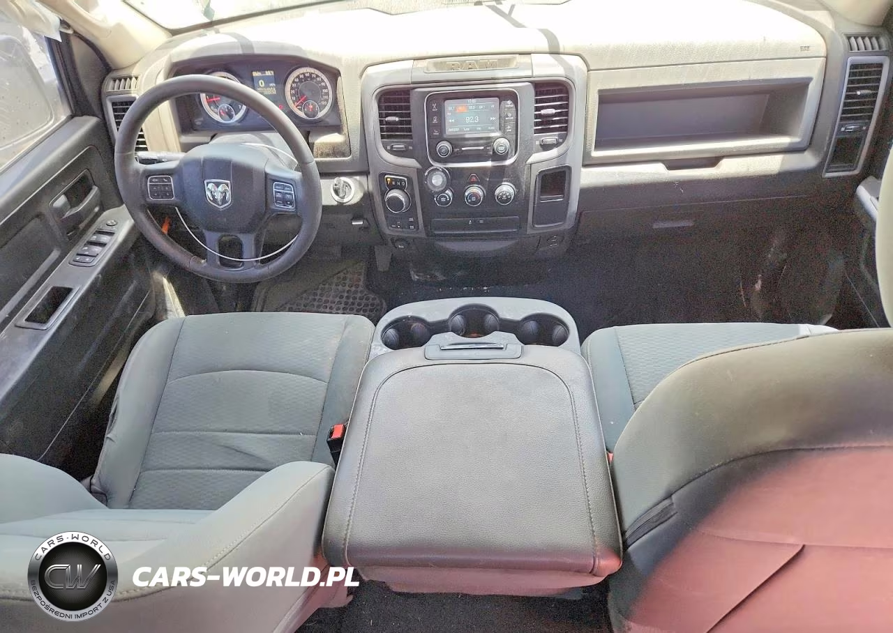 2019 Ram 1500 Classic Tradesman VIN:1C6RR7FG2KS631857 - 8