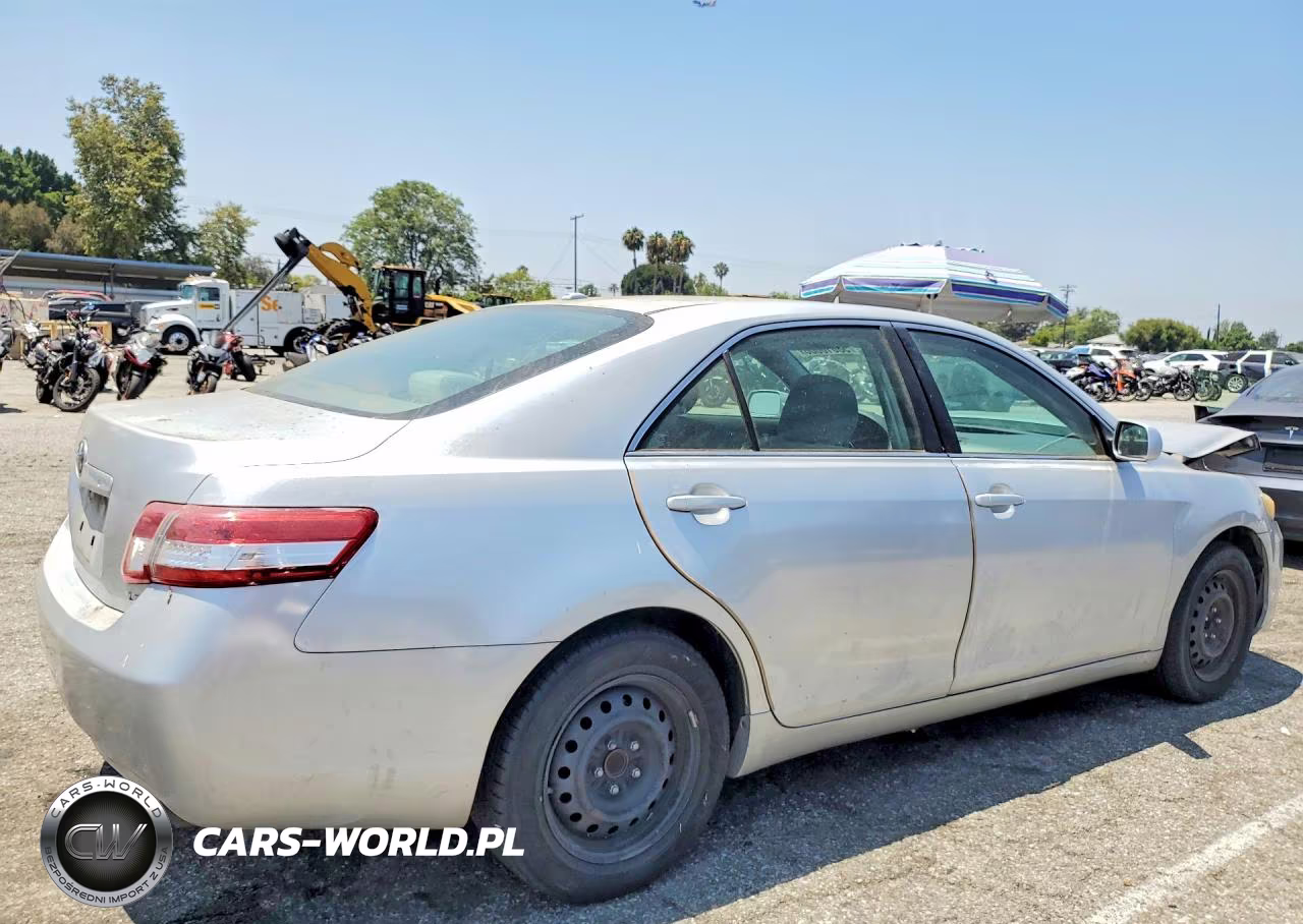 2011 Toyota Camry Le VIN:4T1BF3EK7BU744950 - 3