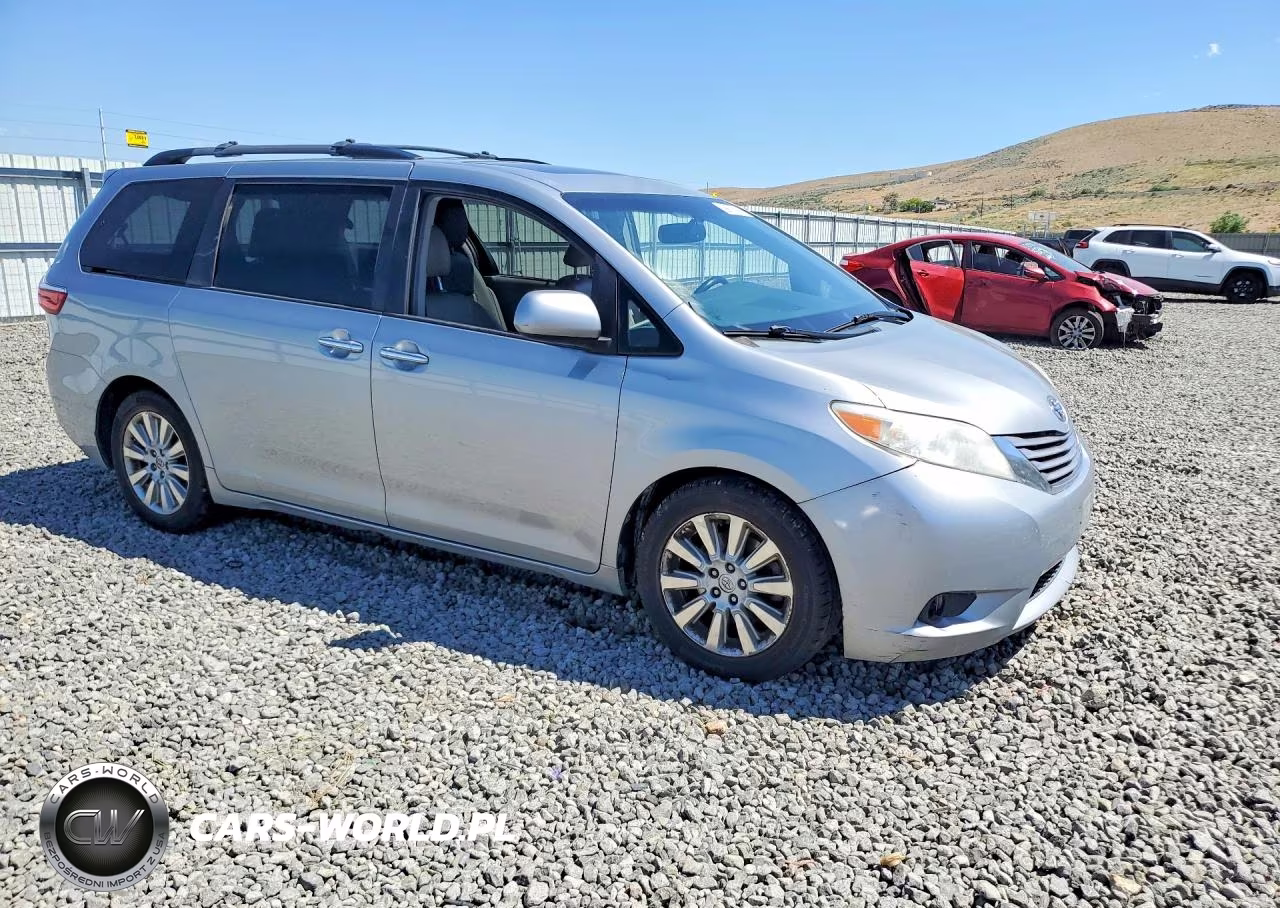 2015 Toyota Sienna VIN:5TDDK3DC7FS102287 - 4