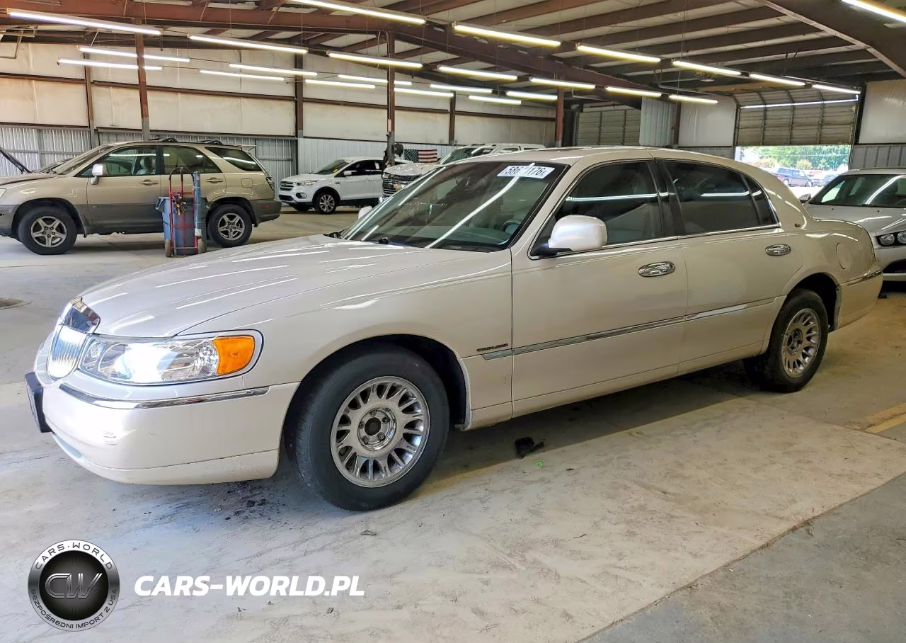 1999 Lincoln Town Car Cartier