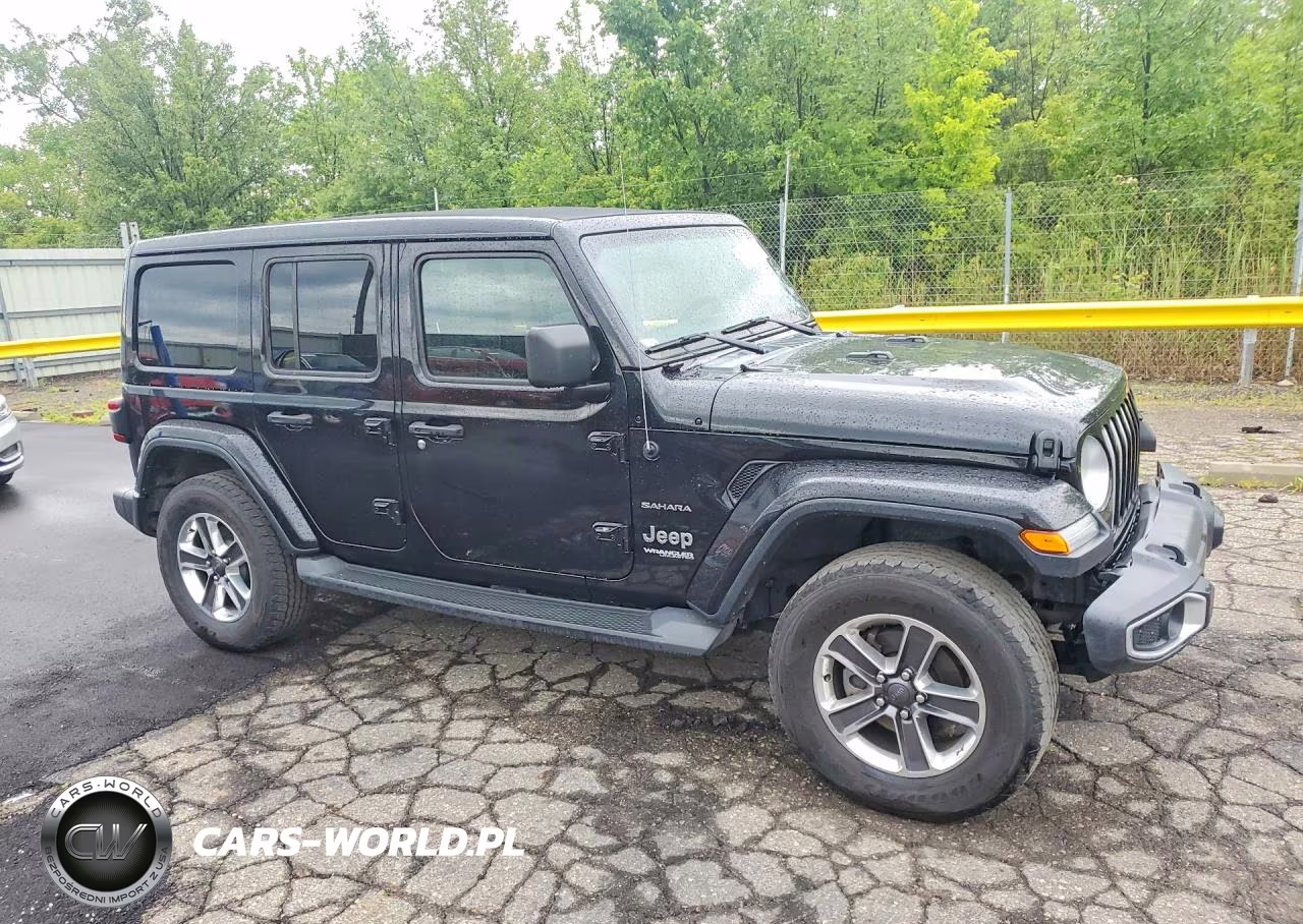 2018 Jeep Wrangler Unlimited Sahara VIN:1C4HJXEN3JW302393 - 4