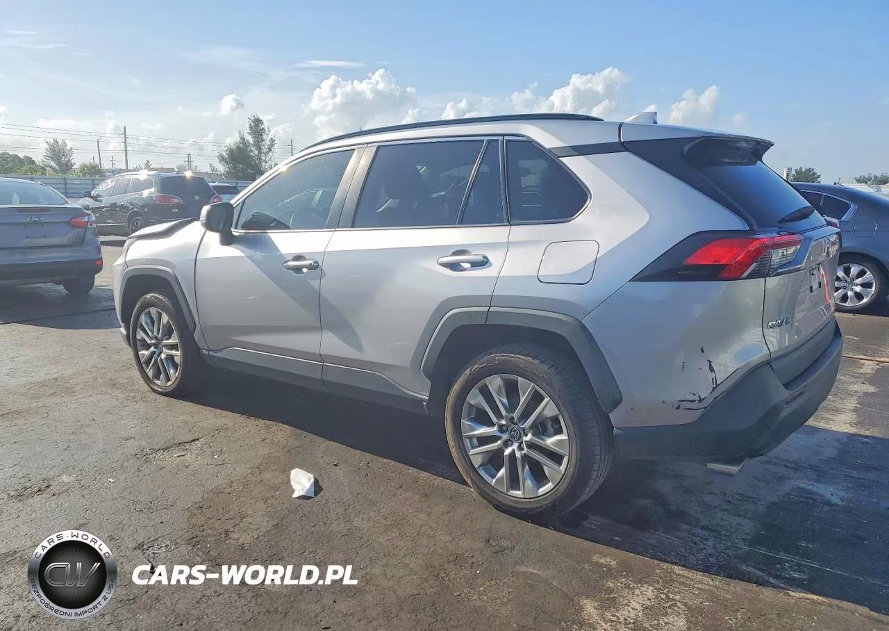 2023 Toyota Rav4 Xle Premium VIN:2T3C1RFV9PC227518 - 2