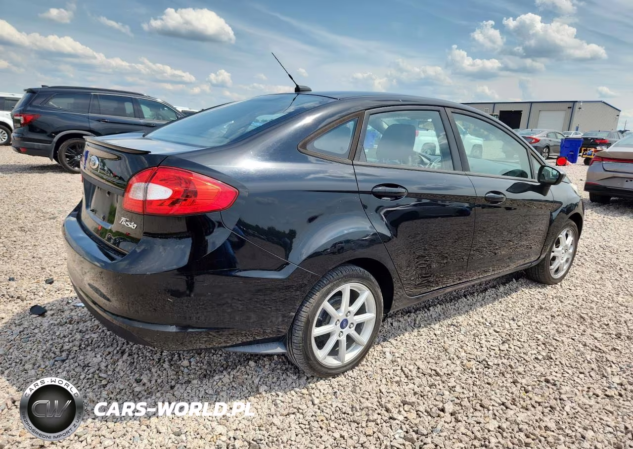 2012 Ford Fiesta Se VIN:3FADP4BJXCM105002 - 3