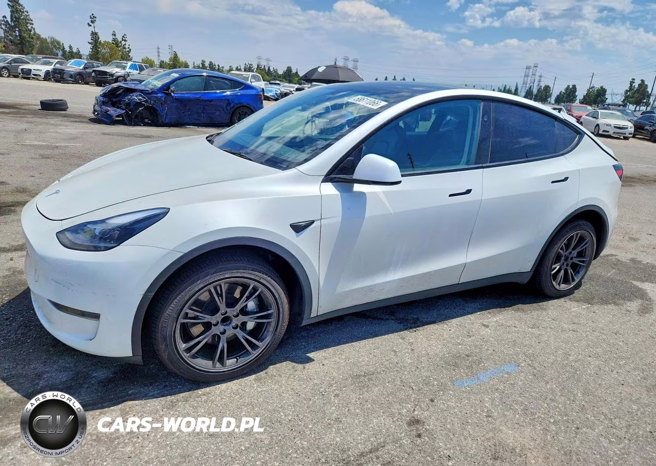 2025 Tesla Model Y – zdjęcie 1 z 12
