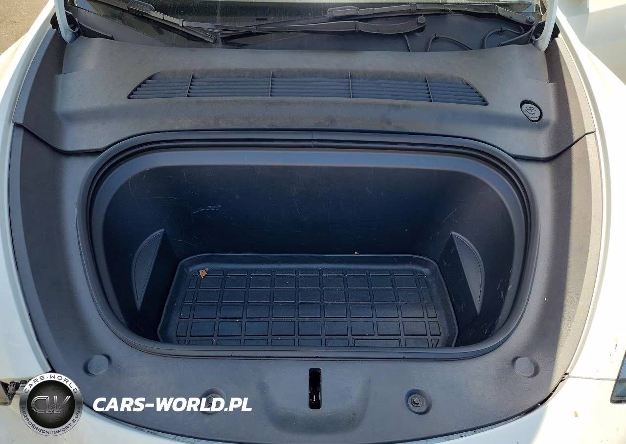 2025 Tesla Model Y VIN:7SAYGDED6SF272660 - 11