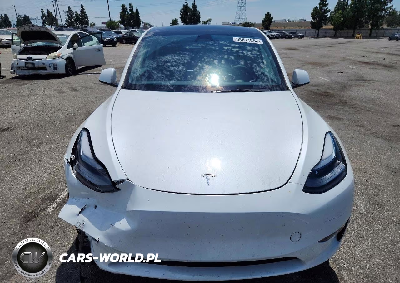 2025 Tesla Model Y VIN:7SAYGDED6SF272660 - 5