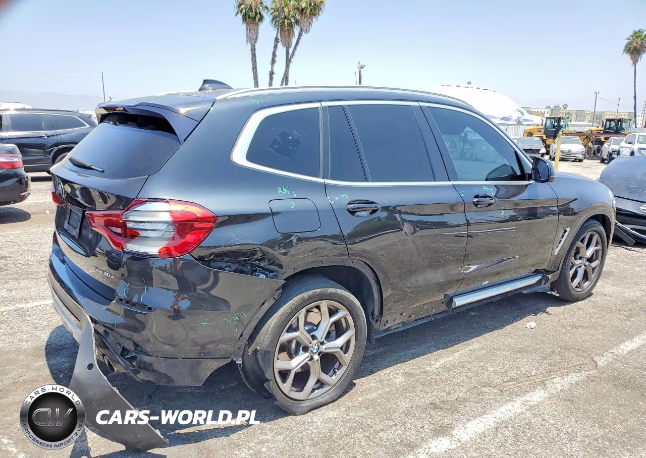 2021 BMW X3 xDrive30E VIN:5UXTS1C05M9G31824 - 3