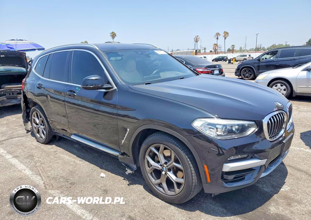 2021 BMW X3 xDrive30E VIN:5UXTS1C05M9G31824 - 4