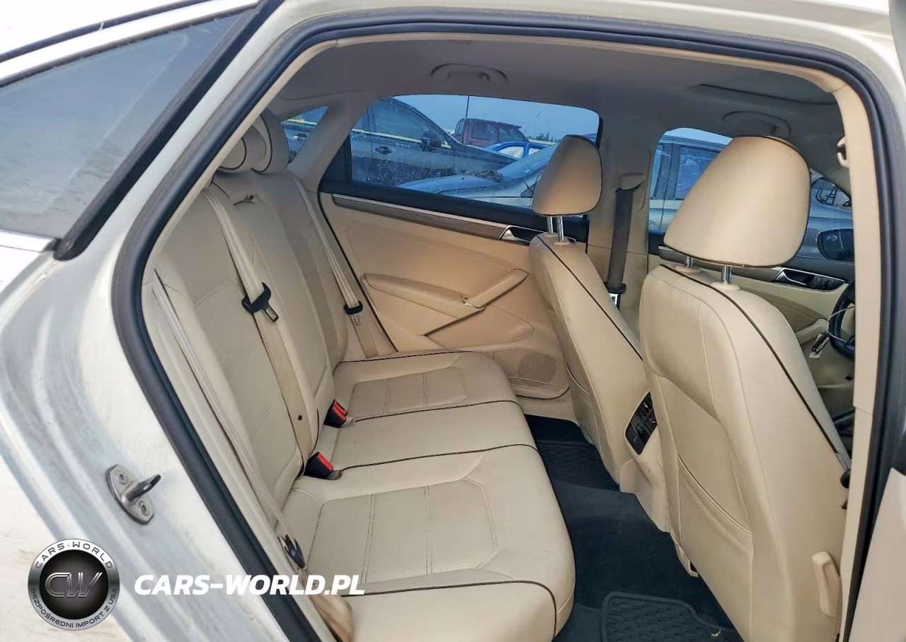 2018 Volkswagen Passat Se VIN:1VWBA7A33JC002703 - 10