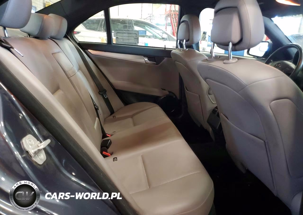 MERCEDES-BENZ C 300 4MAT VIN:WDDGF81XX8F153569 - 10