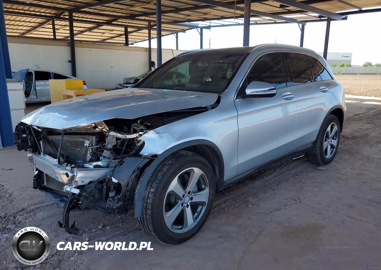 2017 Mercedes-Benz Glc 300 4Matic – zdjęcie 1 z 13