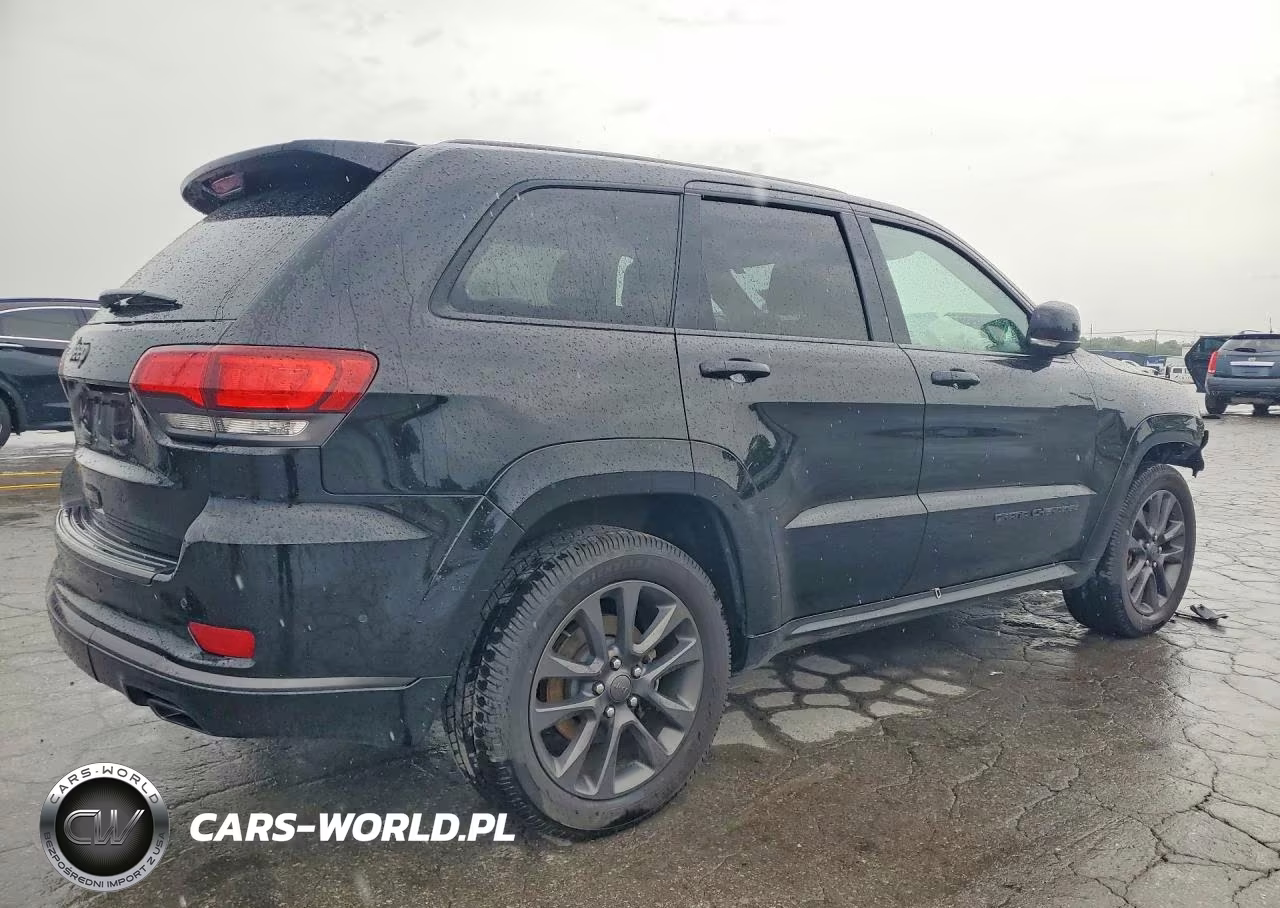 2018 Jeep Grand Cherokee Overland VIN:1C4RJFCT1JC244527 - 3