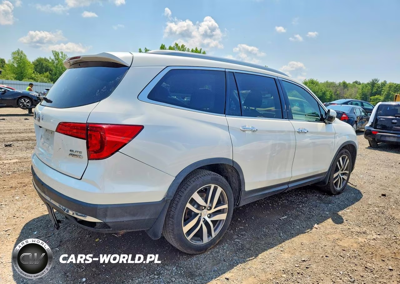 2016 Honda Pilot Elite VIN:5FNYF6H00GB064317 - 3
