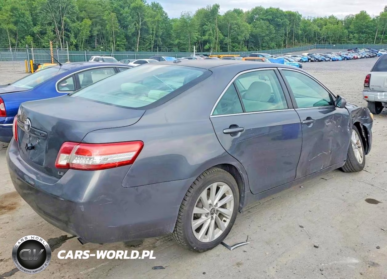 2010 Toyota Camry Le VIN:4T1BF3EK6AU052936 - 3
