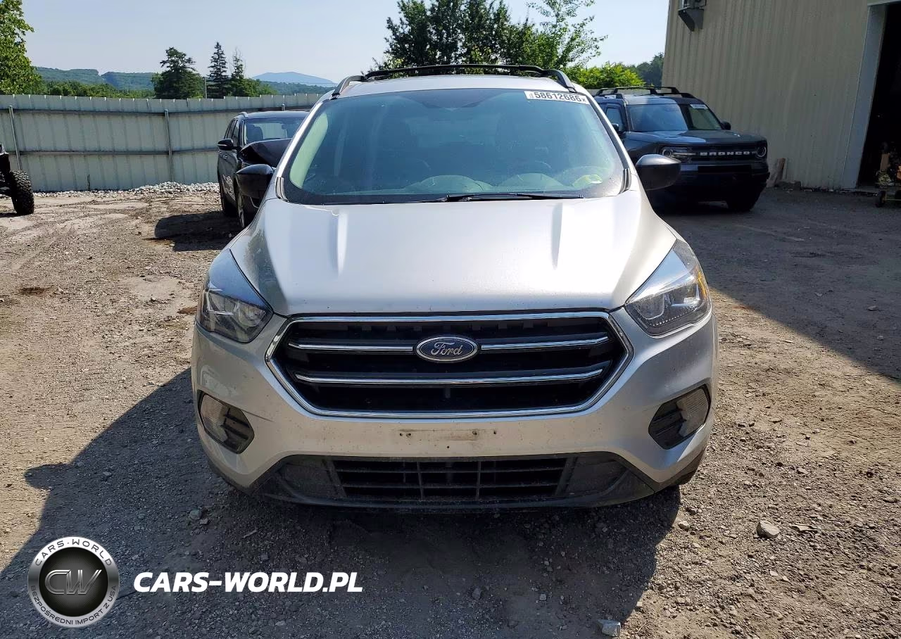 2018 Ford Escape Se VIN:1FMCU9GD6JUC43395 - 5