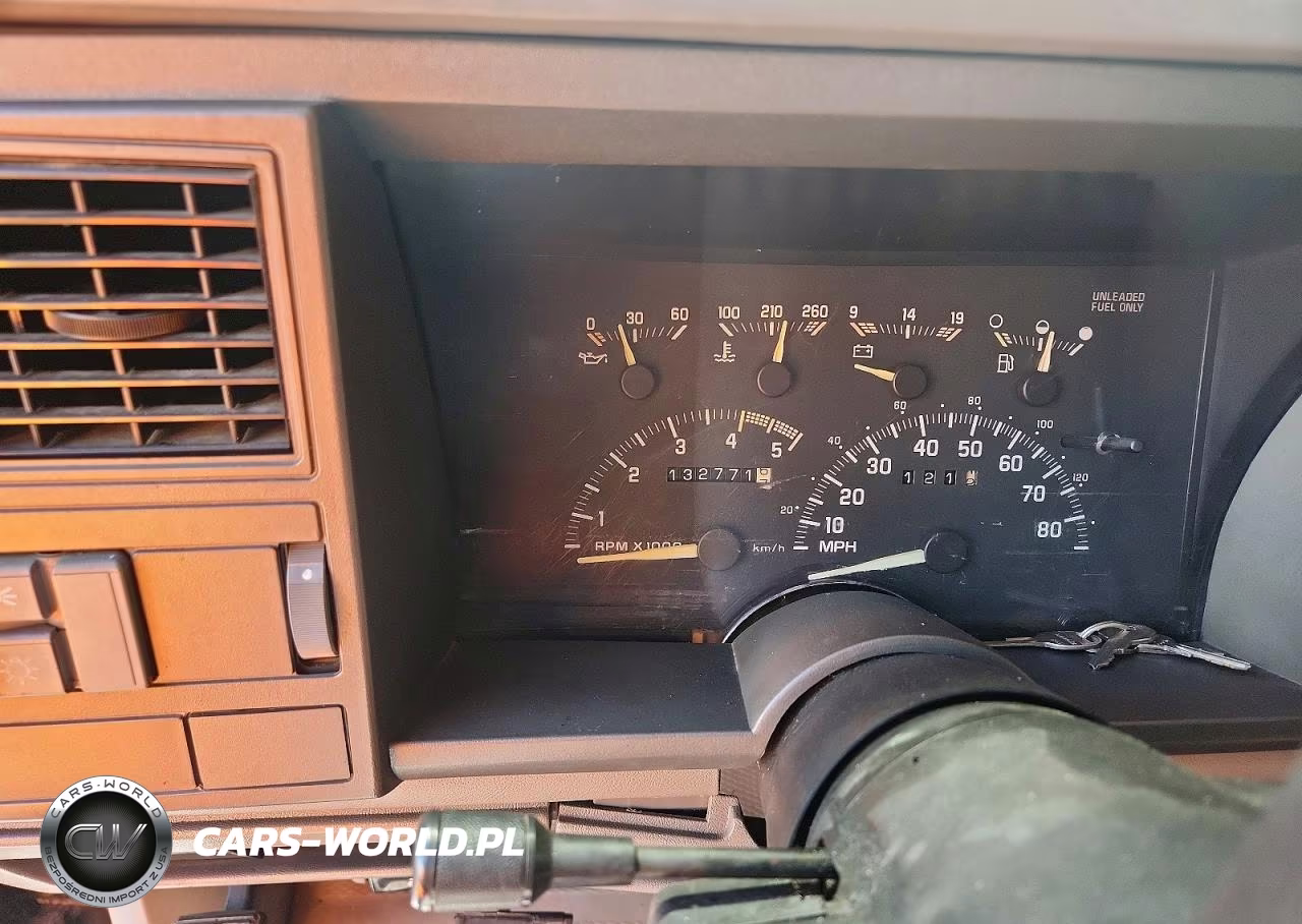 1993 Chevrolet Gmt-400 K2500 VIN:1GCGK24K8PE110596 - 9