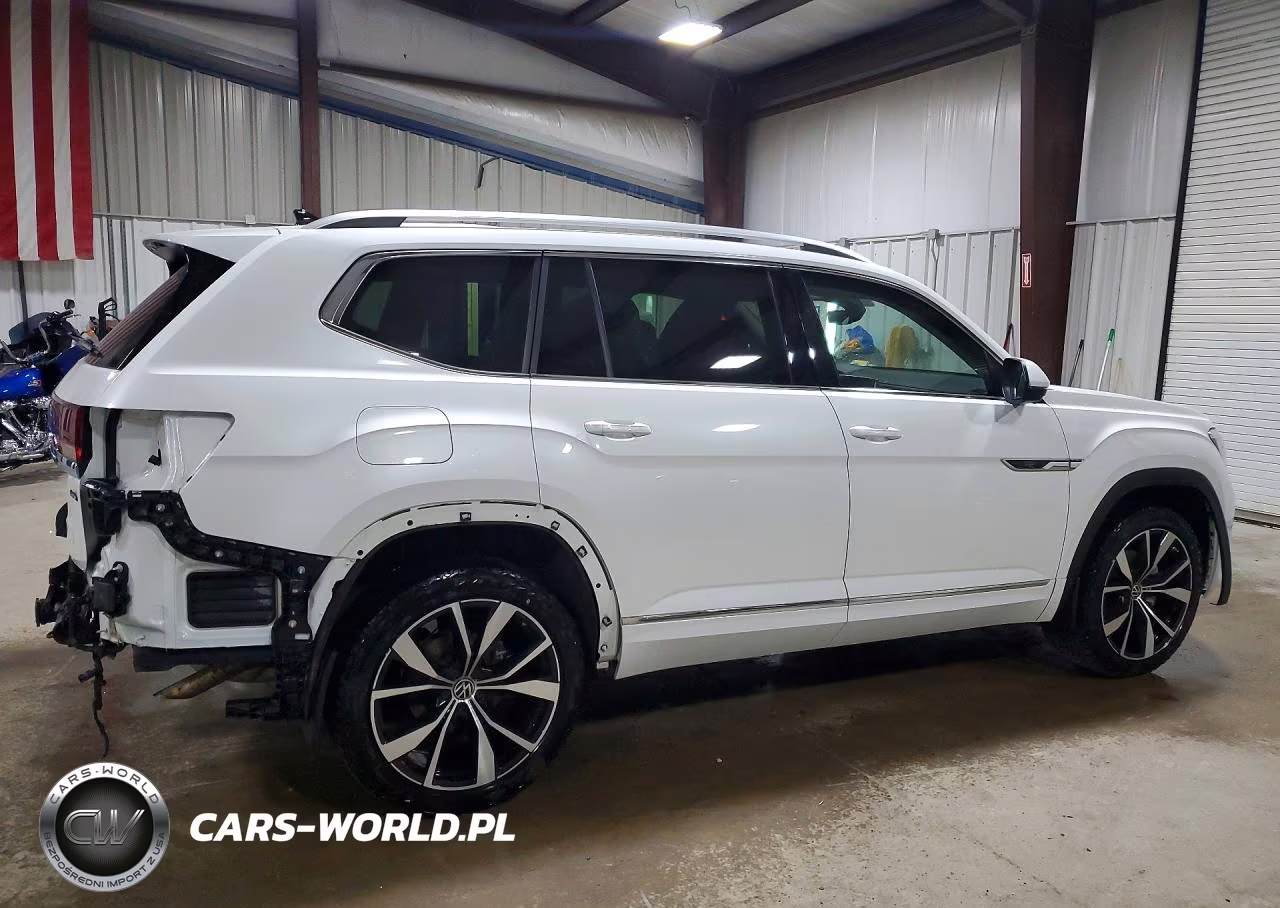2024 Volkswagen Atlas Sel Premium R-Line VIN:1V2FR2CA5RC592814 - 3