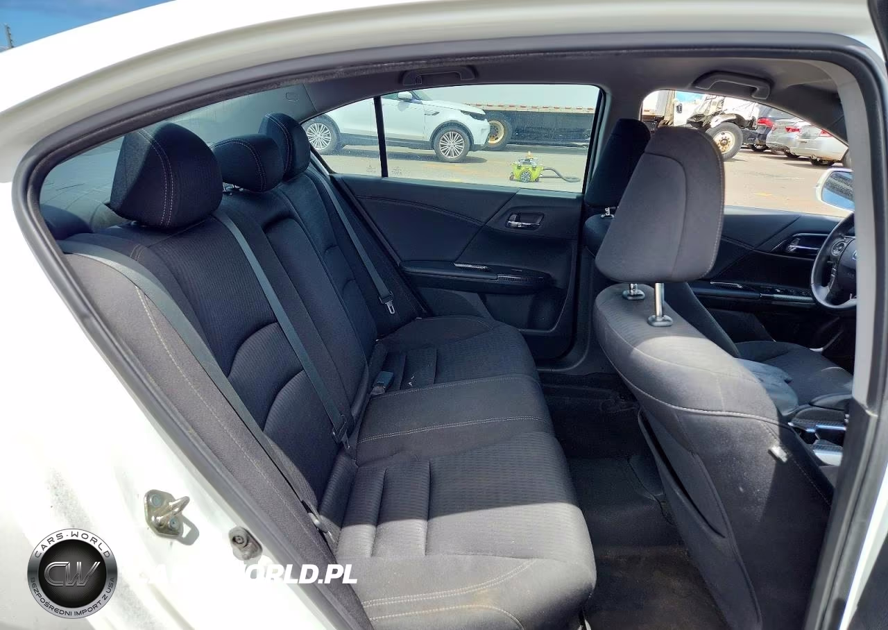 2015 Honda Accord Sport VIN:1HGCR2F51FA221984 - 10