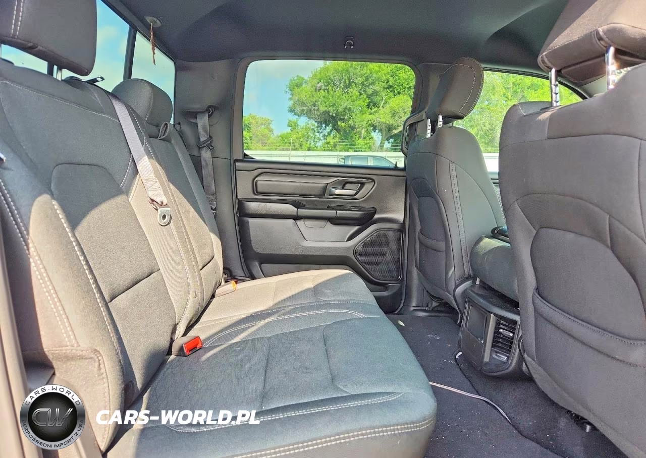 2025 Ram 1500 Tradesman VIN:1C6RREGG2SN216863 - 10